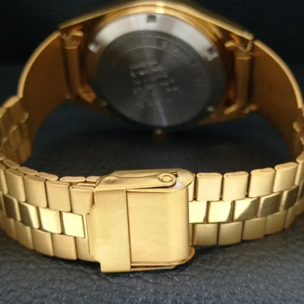 Vintage 1976 Citizen Automatic Mens Gold Watch W/daydate & White accents
